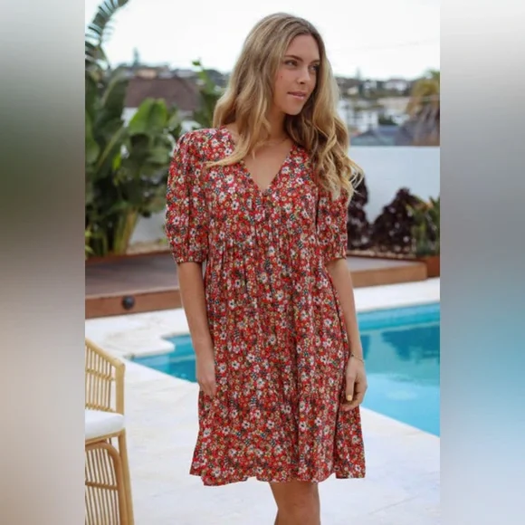 Dreamcatcher Skylar Mini Dress Red Floral Tiered Boho Hippie Size S 8 - NWT - Picture 1 of 14